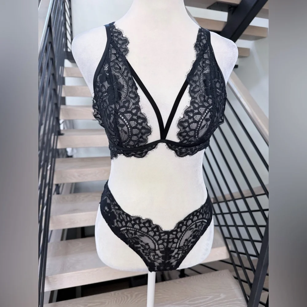 Black Lace Bralette & Panty Set - Women Intimates size S